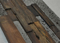 自然なモザイク木製の床の混合された色、古い船のモジュラー木製の壁パネル